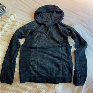 Women’s Lululemon pullover